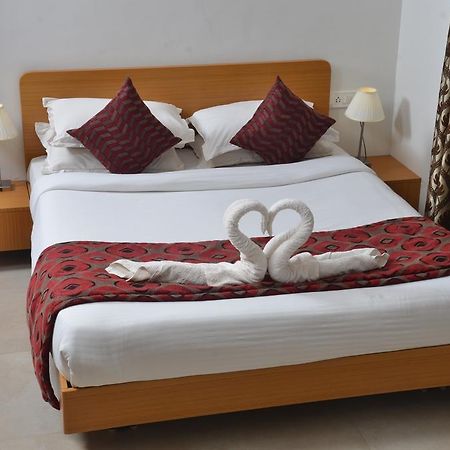 Sunkissed Plaza Hotell Calangute Exteriör bild