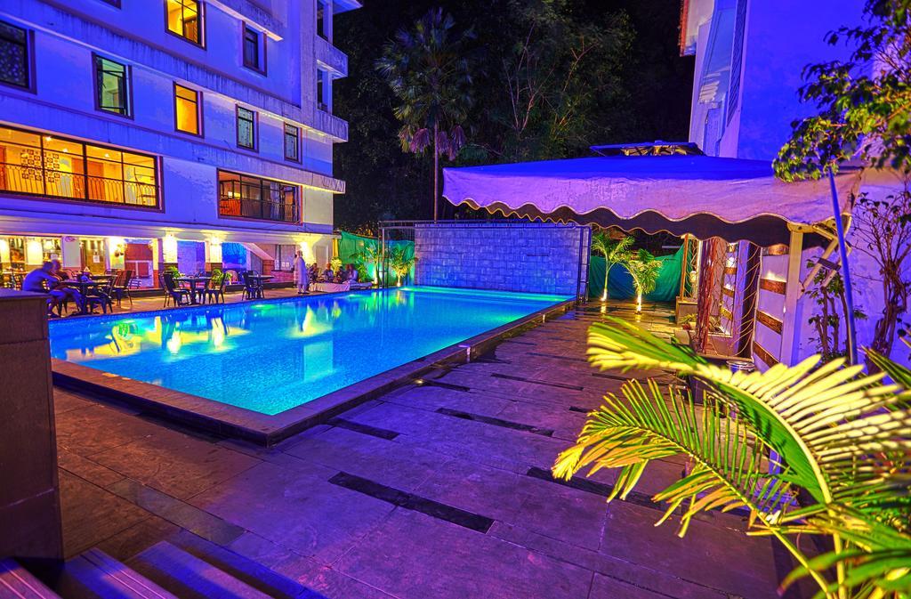 Sunkissed Plaza Hotell Calangute Exteriör bild