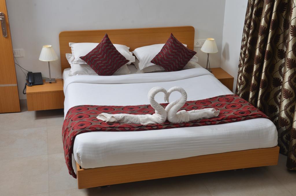 Sunkissed Plaza Hotell Calangute Exteriör bild