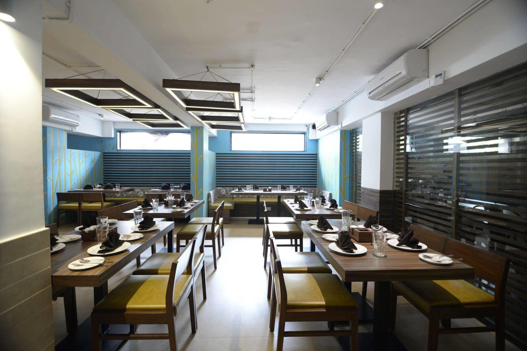 Sunkissed Plaza Hotell Calangute Exteriör bild