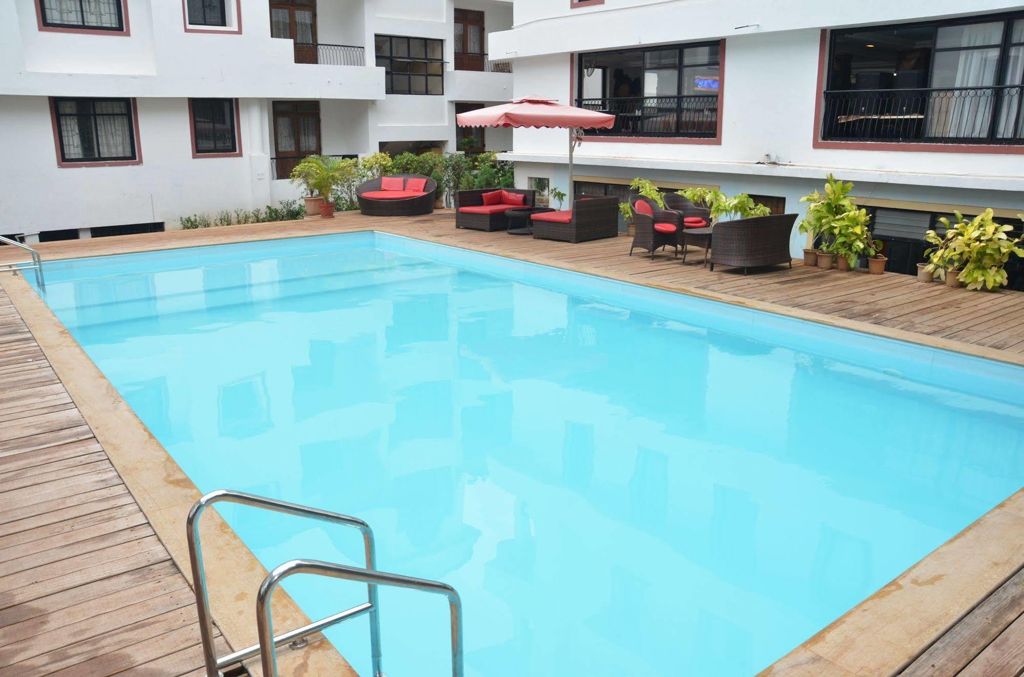Sunkissed Plaza Hotell Calangute Exteriör bild