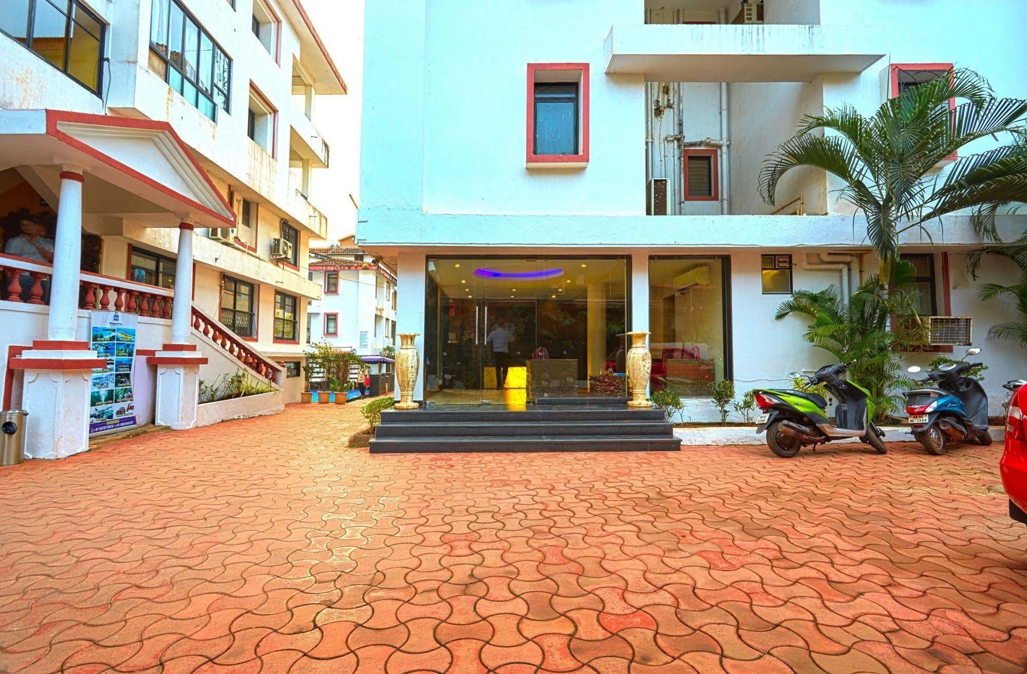 Sunkissed Plaza Hotell Calangute Exteriör bild